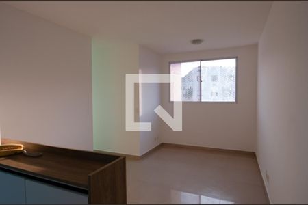 Sala de apartamento à venda com 3 quartos, 55m² em Vargem Pequena, Rio de Janeiro
