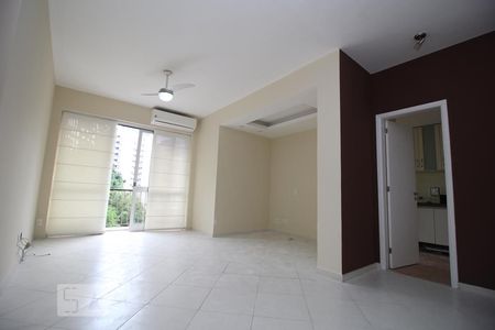 Sala de apartamento à venda com 1 quarto, 60m² em Humaitá, Rio de Janeiro