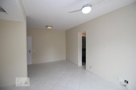 Sala de apartamento à venda com 1 quarto, 60m² em Humaitá, Rio de Janeiro