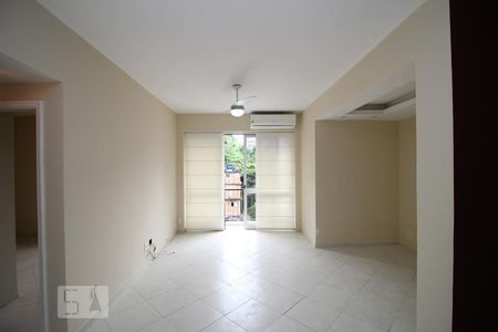 Sala de apartamento à venda com 1 quarto, 60m² em Humaitá, Rio de Janeiro