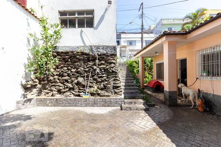 Casa à venda com 150m², 2 quartos e sem vaga Casa à venda com 150m², 2 quartos e sem vagaQuintal