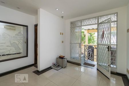 Sala de casa para alugar com 3 quartos, 90m² em Braz de Pina, Rio de Janeiro