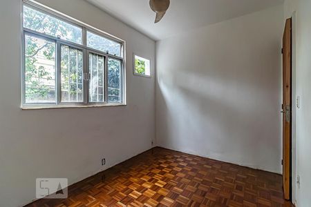 Quarto 1 de apartamento para alugar com 2 quartos, 50m² em Taquara, Rio de Janeiro