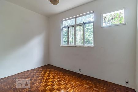 Quarto 1 de apartamento para alugar com 2 quartos, 50m² em Taquara, Rio de Janeiro