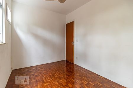 Quarto 1 de apartamento para alugar com 2 quartos, 50m² em Taquara, Rio de Janeiro