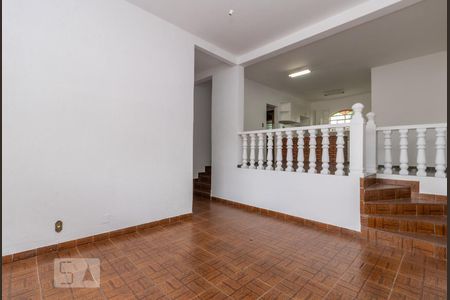 Sala 1 de casa para alugar com 3 quartos, 220m² em Céu Azul, Belo Horizonte