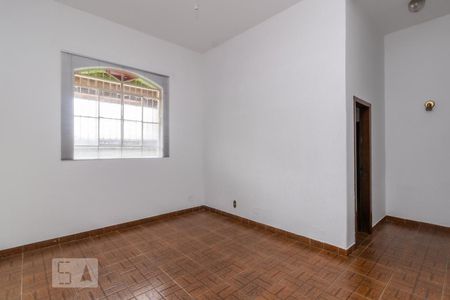 Sala 1 de casa para alugar com 3 quartos, 220m² em Céu Azul, Belo Horizonte