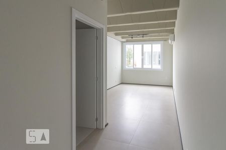 Corredor de apartamento para alugar com 1 quarto, 51m² em Petrópolis, Porto Alegre