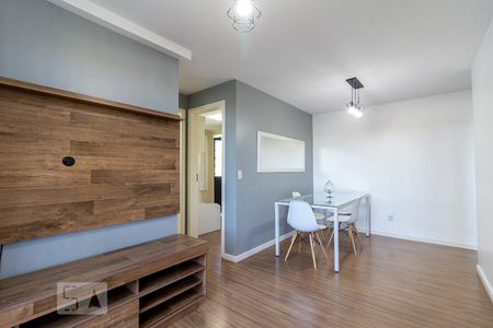 Sala de apartamento para alugar com 2 quartos, 48m² em Pinheirinho, Curitiba