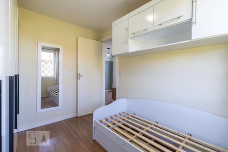 Quarto 2 de apartamento para alugar com 2 quartos, 48m² em Pinheirinho, Curitiba