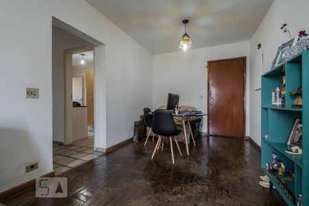 Sala de apartamento para alugar com 2 quartos, 80m² em Jardim das Acácias, São Paulo