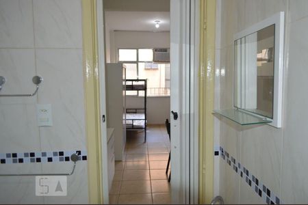 Banheiro de kitnet/studio à venda com 1 quarto, 30m² em Centro, Niterói