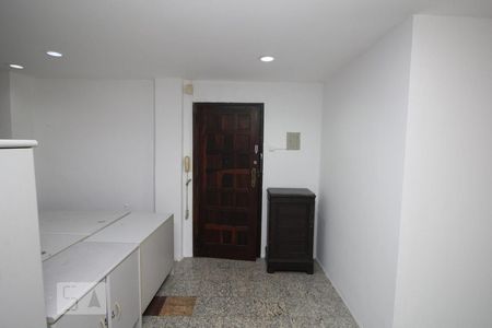 Sala de kitnet/studio para alugar com 1 quarto, 61m² em Centro, Rio de Janeiro