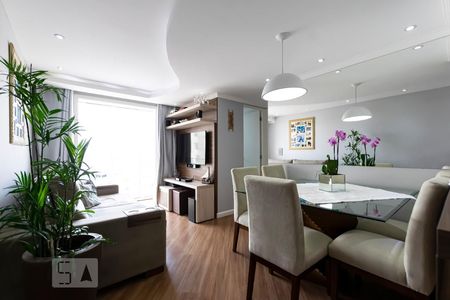 Sala de apartamento para alugar com 2 quartos, 47m² em Taboão, São Paulo