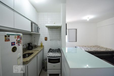 Cozinha de kitnet/studio para alugar com 1 quarto, 25m² em Cerqueira César, São Paulo