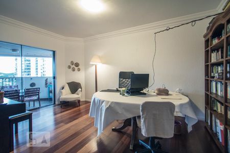 Apartamento para alugar com 4 quartos, 309m² em Santo Amaro, São Paulo