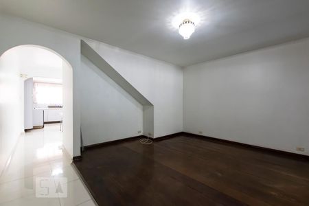 Sala de casa à venda com 3 quartos, 200m² em Jardim Santa Emilia, São Paulo