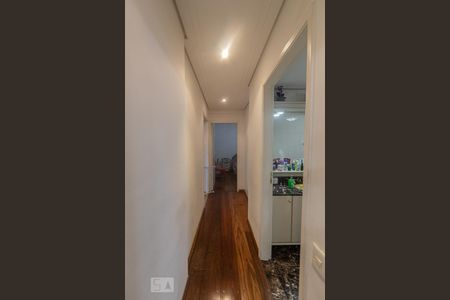 Corredor de apartamento à venda com 3 quartos, 108m² em Chácara Santo Antônio (zona Leste), São Paulo