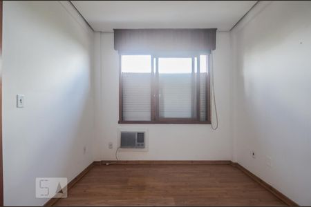Quarto de apartamento à venda com 1 quarto, 47m² em Partenom, Porto Alegre