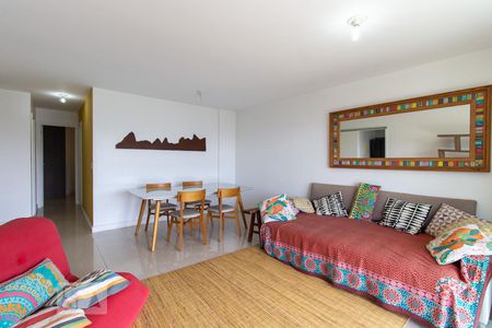 Sala de apartamento para alugar com 2 quartos, 85m² em Laranjeiras, Rio de Janeiro