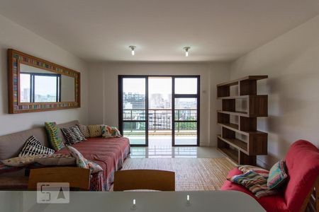 Sala de apartamento para alugar com 2 quartos, 85m² em Laranjeiras, Rio de Janeiro