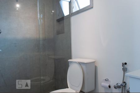 Banheiro de kitnet/studio para alugar com 1 quarto, 27m² em Vila Clementino, São Paulo