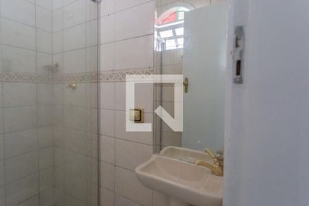 Banheiro de casa para alugar com 1 quarto, 55m² em Boa Vista, Belo Horizonte
