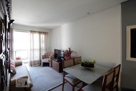 Sala de apartamento para alugar com 3 quartos, 78m² em Camargos, Guarulhos