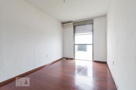 Dormitório de apartamento à venda com 2 quartos, 70m² em Humaitá, Porto Alegre