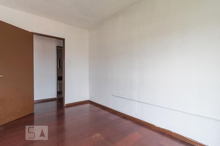 Dormitório 2 de apartamento à venda com 2 quartos, 70m² em Humaitá, Porto Alegre