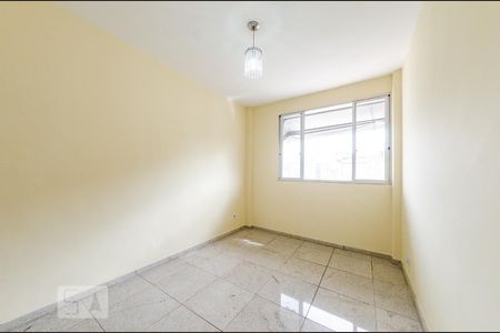 Apartamento à venda com 74m², 2 quartos e sem vagaSala