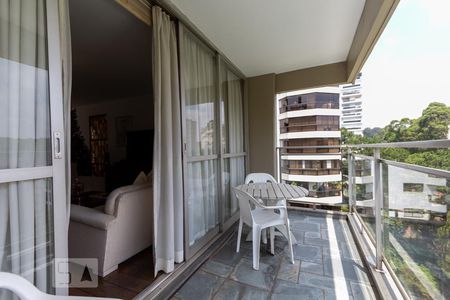Varanda da sala de apartamento à venda com 4 quartos, 174m² em Real Parque, São Paulo