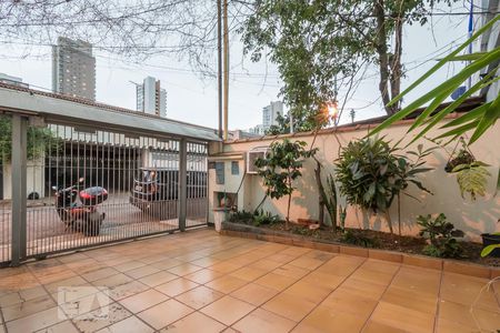 Garagem de casa à venda com 4 quartos, 250m² em Cidade Monções, São Paulo