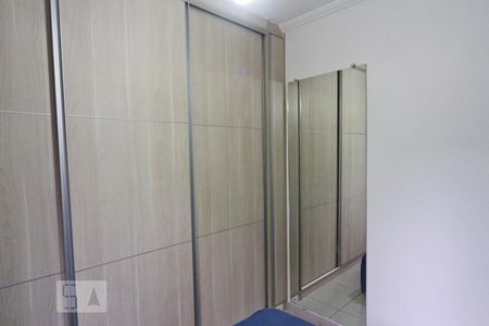 Quarto 2 de apartamento para alugar com 3 quartos, 57m² em Vila Roque, São Paulo