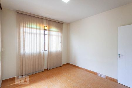 Sala de casa à venda com 4 quartos, 100m² em Santa Cruz, Belo Horizonte