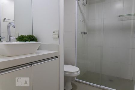 Banheiro de kitnet/studio para alugar com 1 quarto, 36m² em Consolação, São Paulo