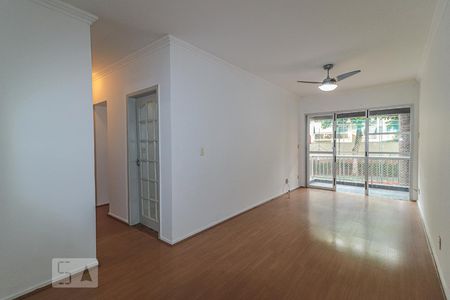 Apartamento à venda com 64m², 2 quartos e 2 vagasSala