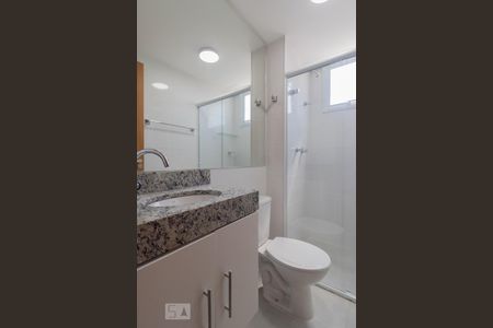 Banheiro de apartamento para alugar com 2 quartos, 42m² em Jardim Iris, São Paulo