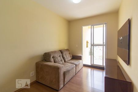 Sala de apartamento para alugar com 2 quartos, 55m² em Xaxim, Curitiba