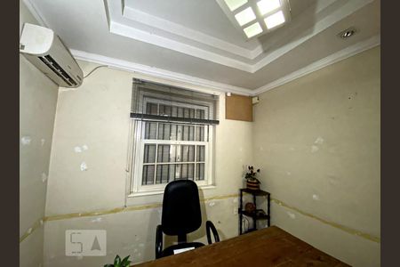 Dormitório de casa à venda com 2 quartos, 100m² em Centro, São Leopoldo