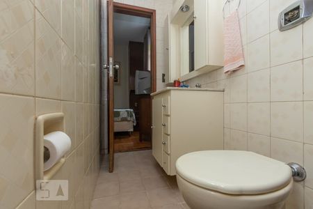 Banheiro da Suíte de casa de condomínio à venda com 3 quartos, 96m² em Adelaide, Belo Horizonte