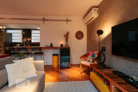 Sala de apartamento à venda com 2 quartos, 100m² em Cerqueira César, São Paulo