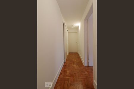 Corredor de apartamento à venda com 2 quartos, 100m² em Cerqueira César, São Paulo