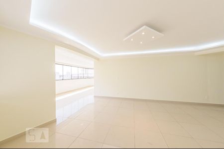 Sala de apartamento para alugar com 3 quartos, 167m² em Cambuí, Campinas