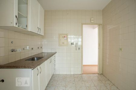 Cozinha de apartamento para alugar com 2 quartos, 67m² em Vila Amélia, São Paulo