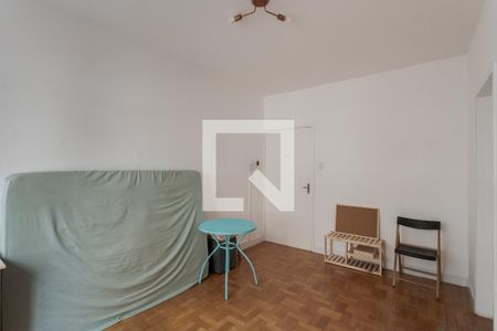 Dormitório de kitnet/studio à venda com 1 quarto, 25m² em Jardim Floresta, Porto Alegre