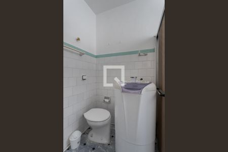 Banheiro de kitnet/studio à venda com 1 quarto, 25m² em Jardim Floresta, Porto Alegre