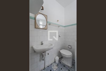 Banheiro de kitnet/studio à venda com 1 quarto, 25m² em Jardim Floresta, Porto Alegre