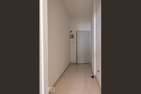 Corredor de Entrada de kitnet/studio à venda com 1 quarto, 32m² em Copacabana, Rio de Janeiro