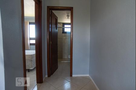 Corredor  de kitnet/studio para alugar com 1 quarto, 35m² em São Luis, Canoas